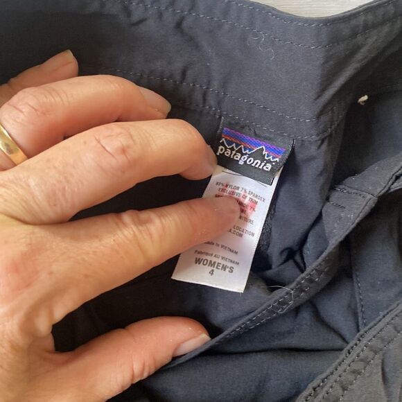 Patagonia Solimar 16" Skirt Black 4 NWT and in packaging - Picture 8 of 9